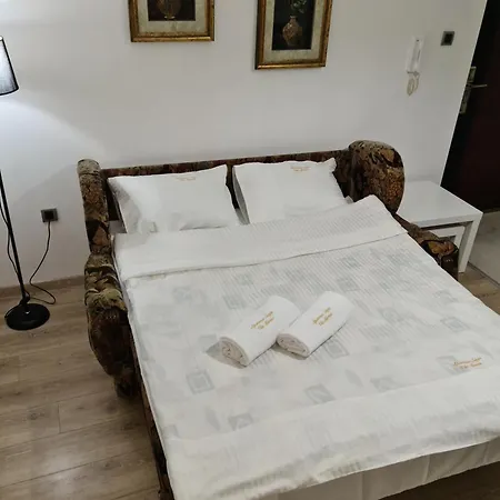 Marina, Sanja Apartman *